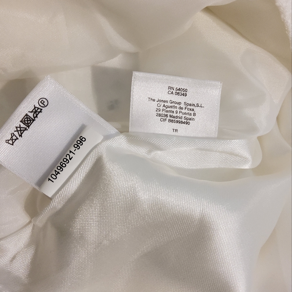 NWOT! Kasper White Sleeveless Sheath Dress Round Neckline Size 10P - Picture 7 of 8